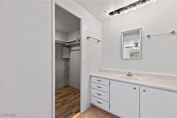 $210,000 | 390 West Thomas Avenue, Overton, NV 89040