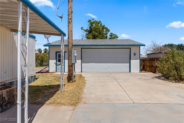 $225,000 | 390 West Thomas Avenue, Overton, NV 89040
