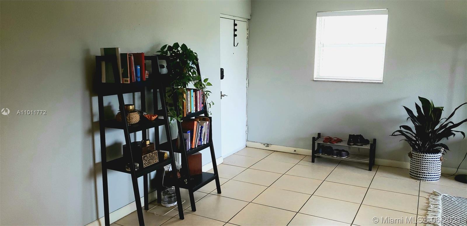 1236 Alton Road, Unit 501 Miami Beach, FL 33139 - Photo 13 of 38 Gallery Image 13