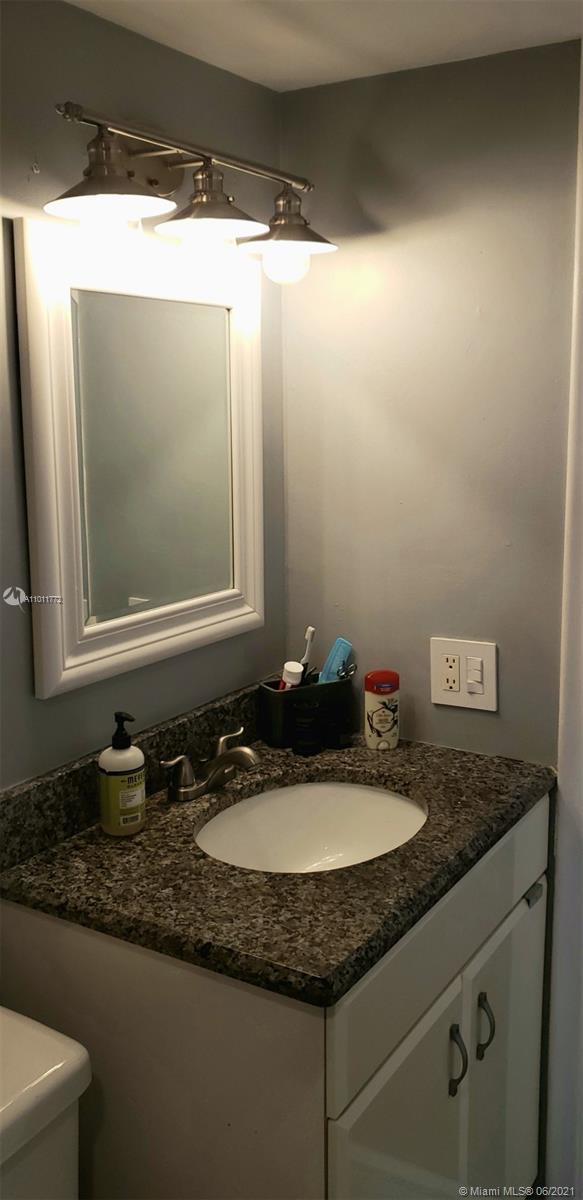 1236 Alton Road, Unit 501 Miami Beach, FL 33139 - Photo 28 of 38 Gallery Image 28