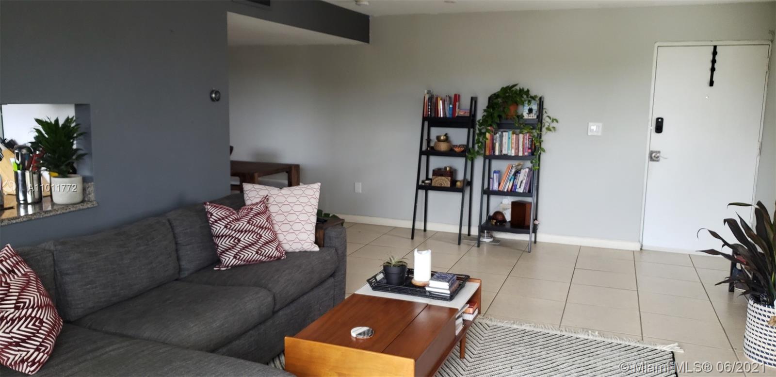 1236 Alton Road, Unit 501 Miami Beach, FL 33139 - Photo 10 of 38 Gallery Image 10