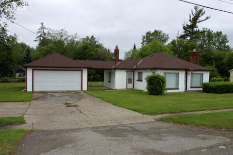 3368 Fenton Road Flint, MI 48507 - Photo 1 of 21 20439686.JPG