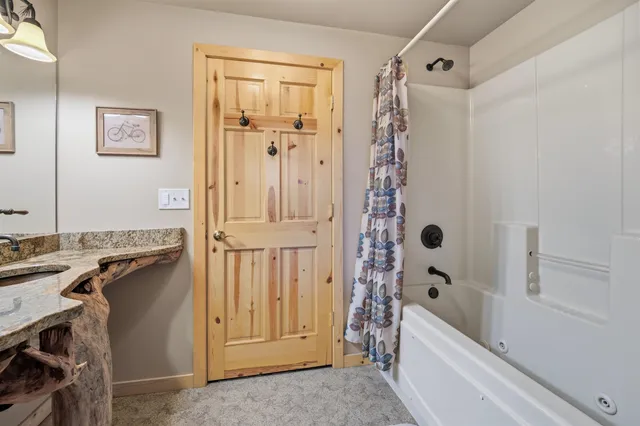 $1,100,000 | E147 North Rollofson Lake Road, Scandinavia, WI 54977