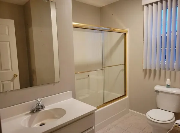 $2,800 | 15 South Locust Avenue, Unit 1, North Providence, RI 02911