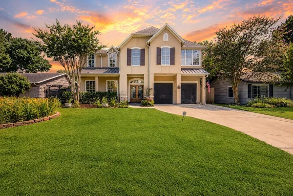 $1,375,000 | 4911 Imperial Street, Bellaire, TX 77401
