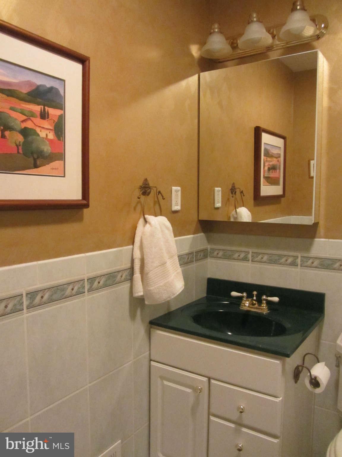 1820 Ridge Road Reisterstown, MD 21136 - Photo 14 of 27 Hall Bath