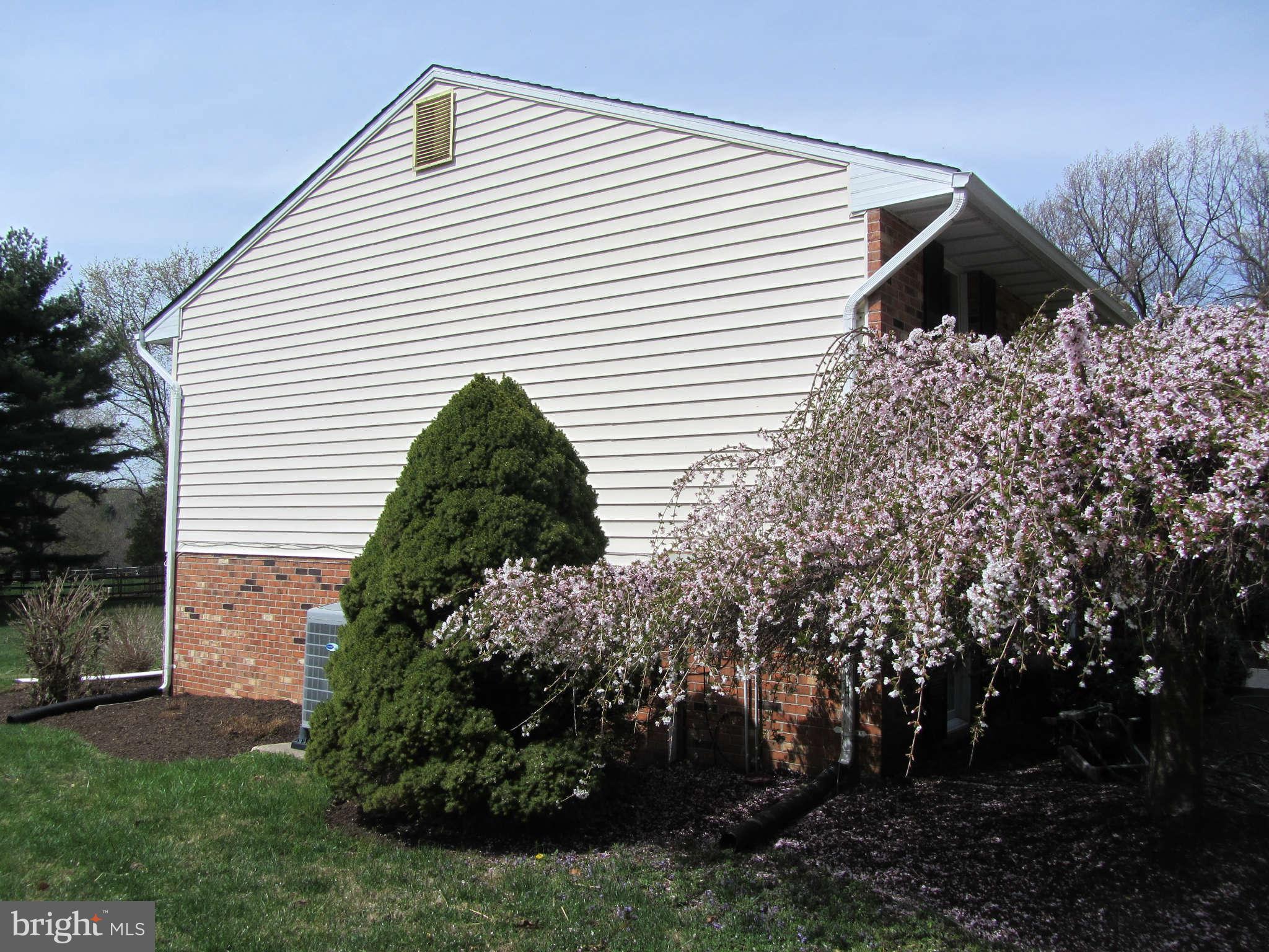 1820 Ridge Road Reisterstown, MD 21136 - Photo 21 of 27 Side View