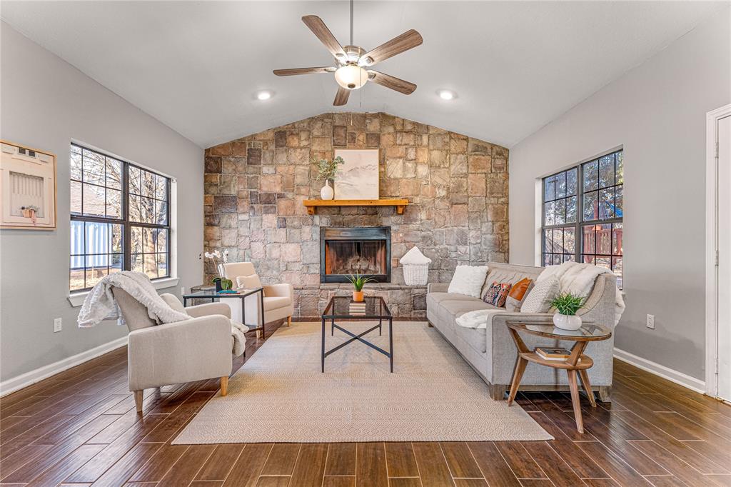 903 South Old Temple Road Lorena, TX 76655 - Photo 5 of 34