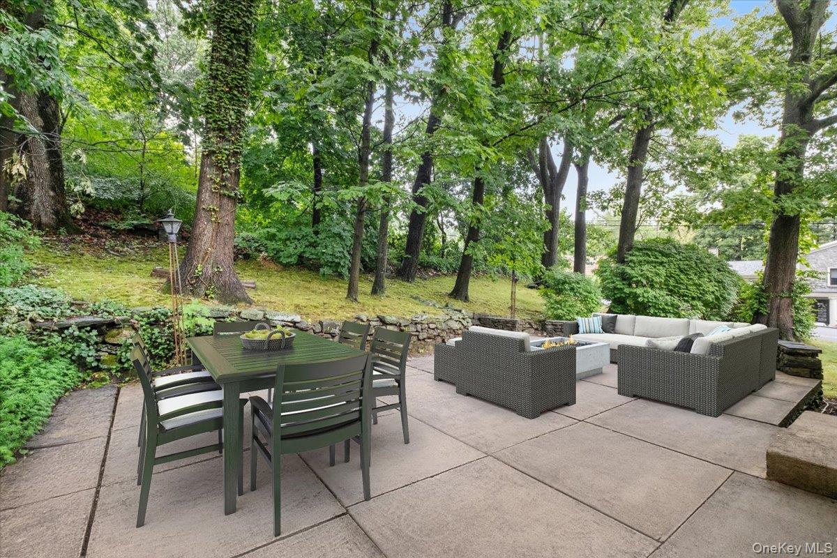 21 Tanglewood Road Scarsdale, NY 10583 - Photo 20 of 28