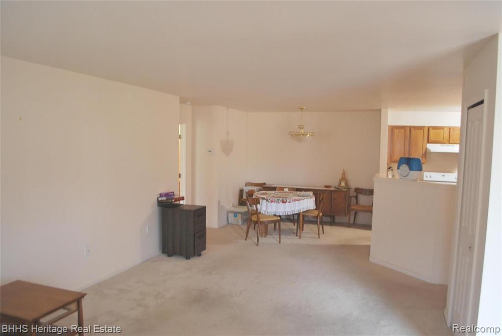 4086 Hampton Ridge Boulevard, Unit 52 Howell, MI 48843 - Photo 5 of 13