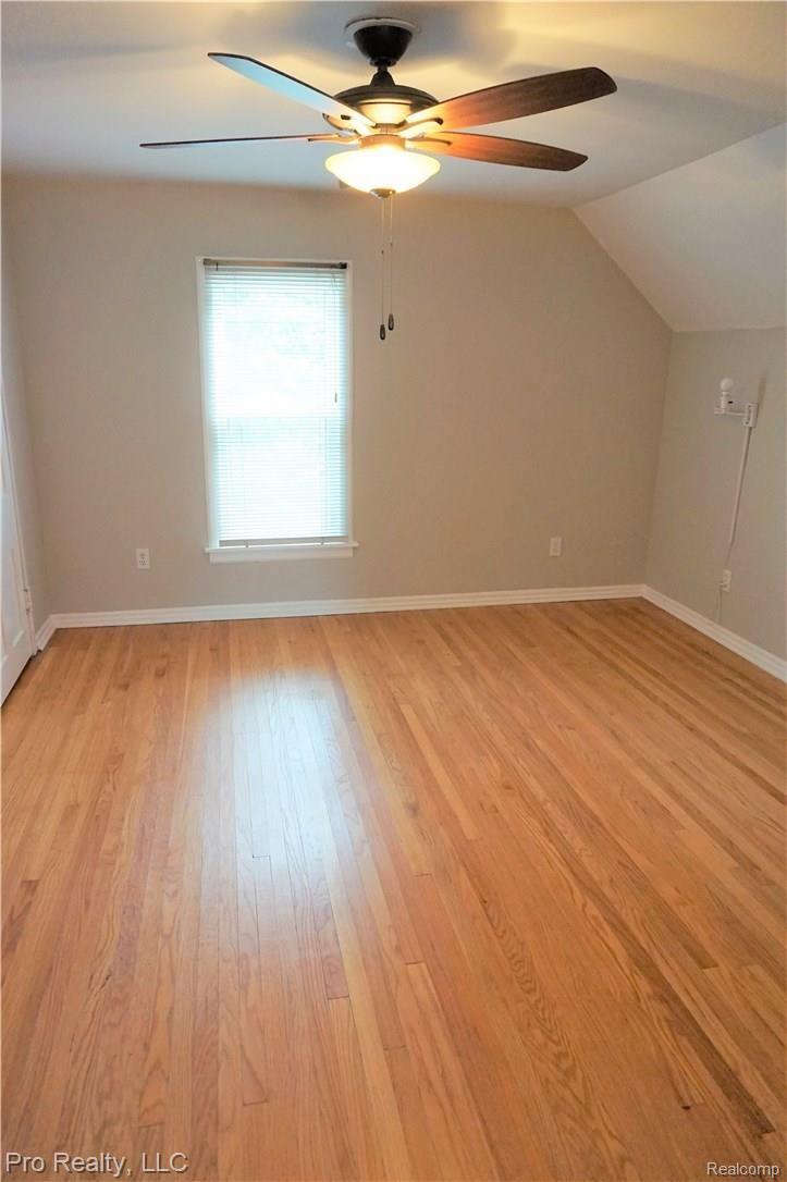 21045 Gill Road Farmington, MI 48335 - Photo 16 of 19 upstairbedfan.jpg