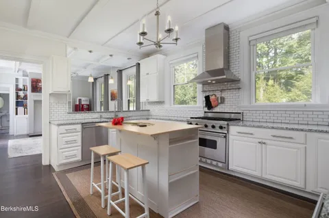 $1,295,000 | 94 West Avenue, Great Barrington, MA 01230