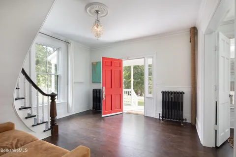 $1,295,000 | 94 West Avenue, Great Barrington, MA 01230