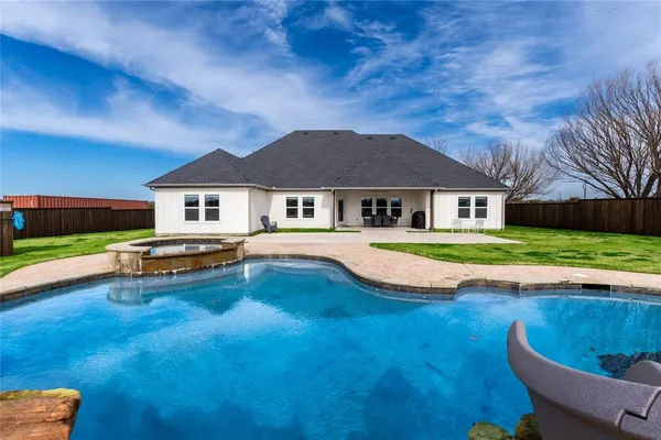 $1,400,000 | 1012 Farm To Market 36, Greenville, TX 75401
