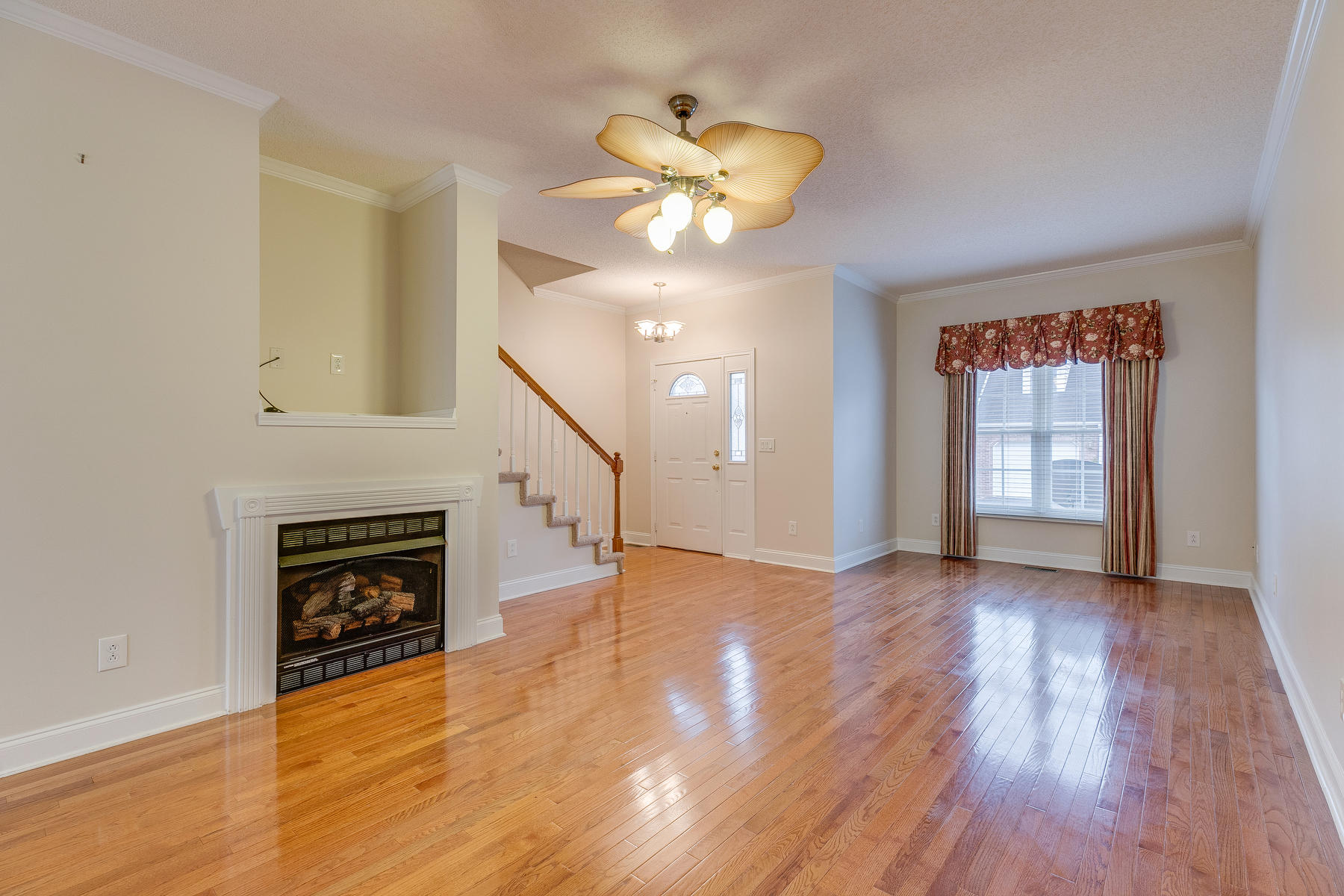 34 Cherokee Ridge Court, Unit 34 Johnson City, TN 37604 - Photo 8 of 33 010