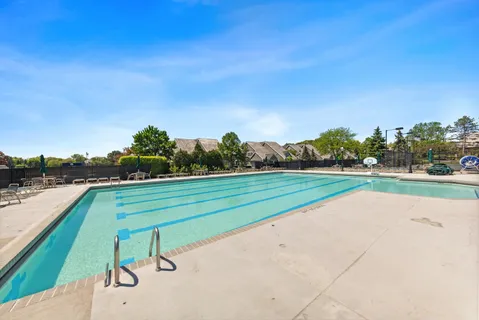 $1,750,000 | 56 Hillburn Lane, North Barrington, IL 60010