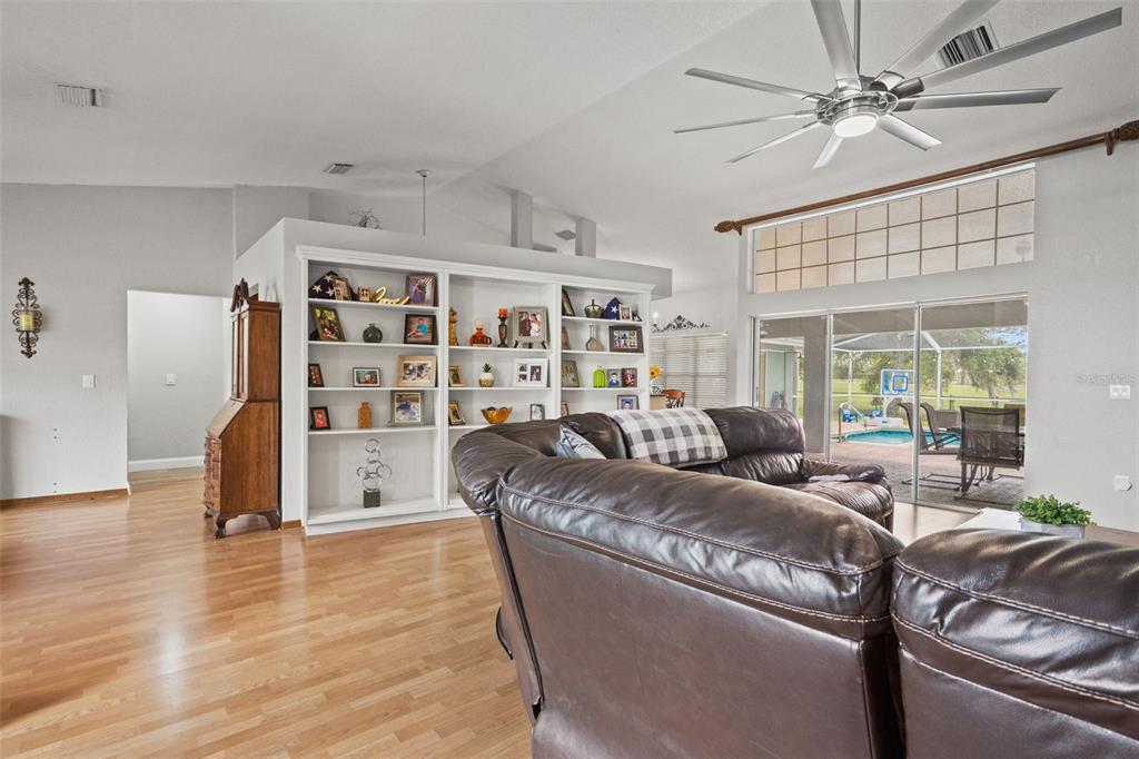 5052 Florentine Court Spring Hill, FL 34608 - Photo 7 of 58