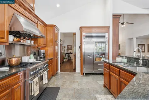 $2,749,000 | 2031 Scarlet Oak Place, Danville, CA 94506