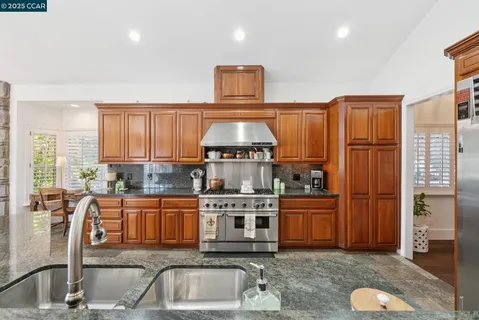 $2,749,000 | 2031 Scarlet Oak Place, Danville, CA 94506