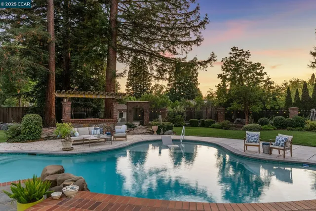 $2,850,000 | 2031 Scarlet Oak Place, Danville, CA 94506