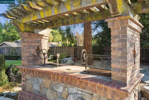 $2,749,000 | 2031 Scarlet Oak Place, Danville, CA 94506