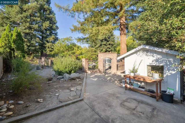 $2,850,000 | 2031 Scarlet Oak Place, Danville, CA 94506