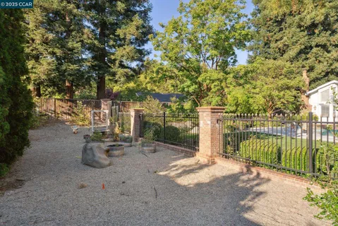 $2,749,000 | 2031 Scarlet Oak Place, Danville, CA 94506