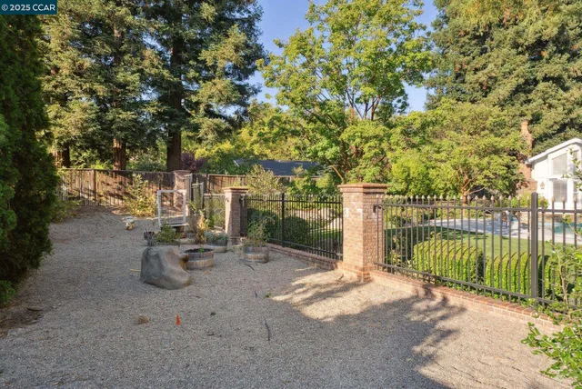 $2,850,000 | 2031 Scarlet Oak Place, Danville, CA 94506