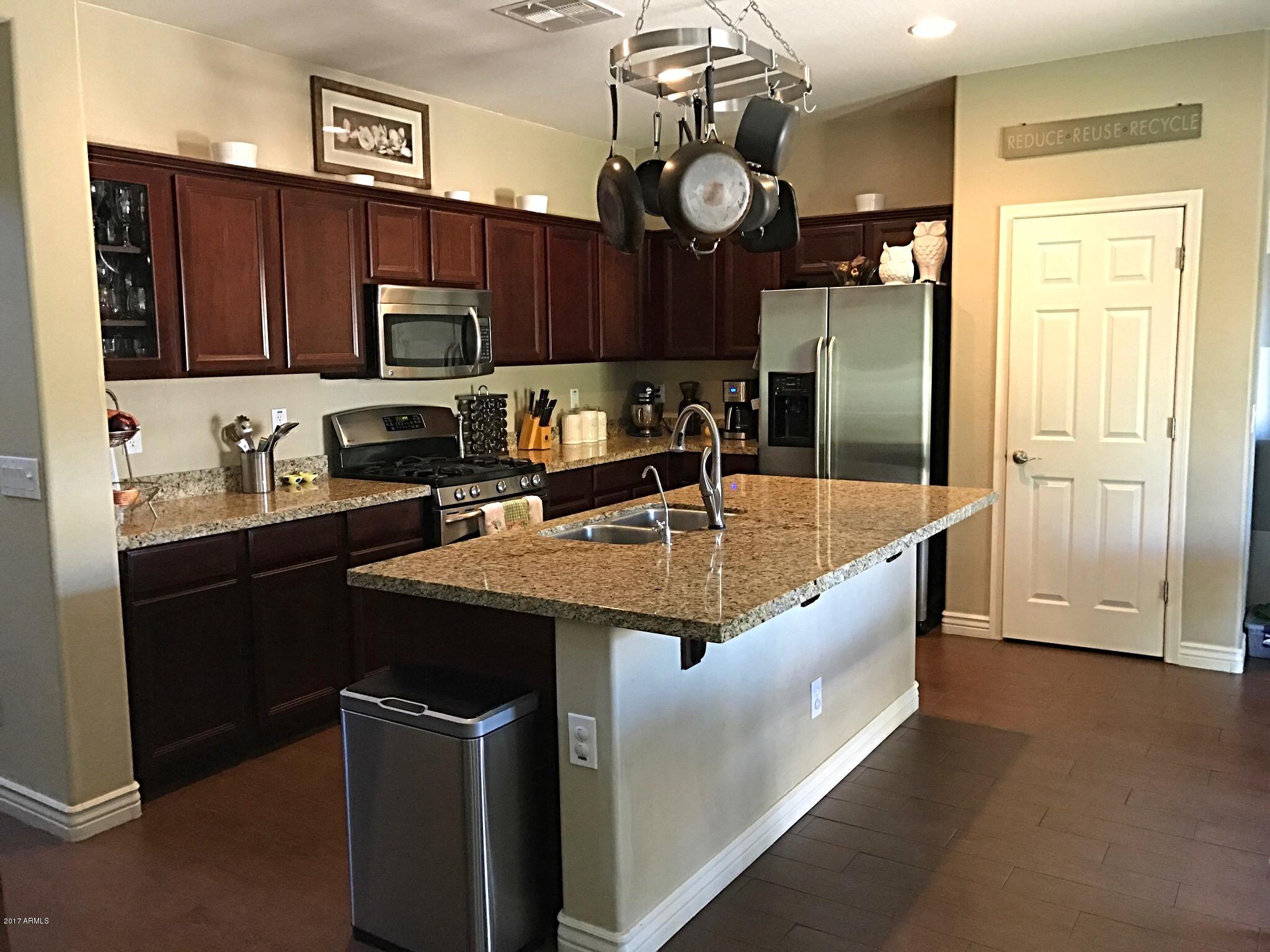 2514 West Beverly Rd. Phoenix, AZ 85041 - Photo 7 of 27 IMG_0038
