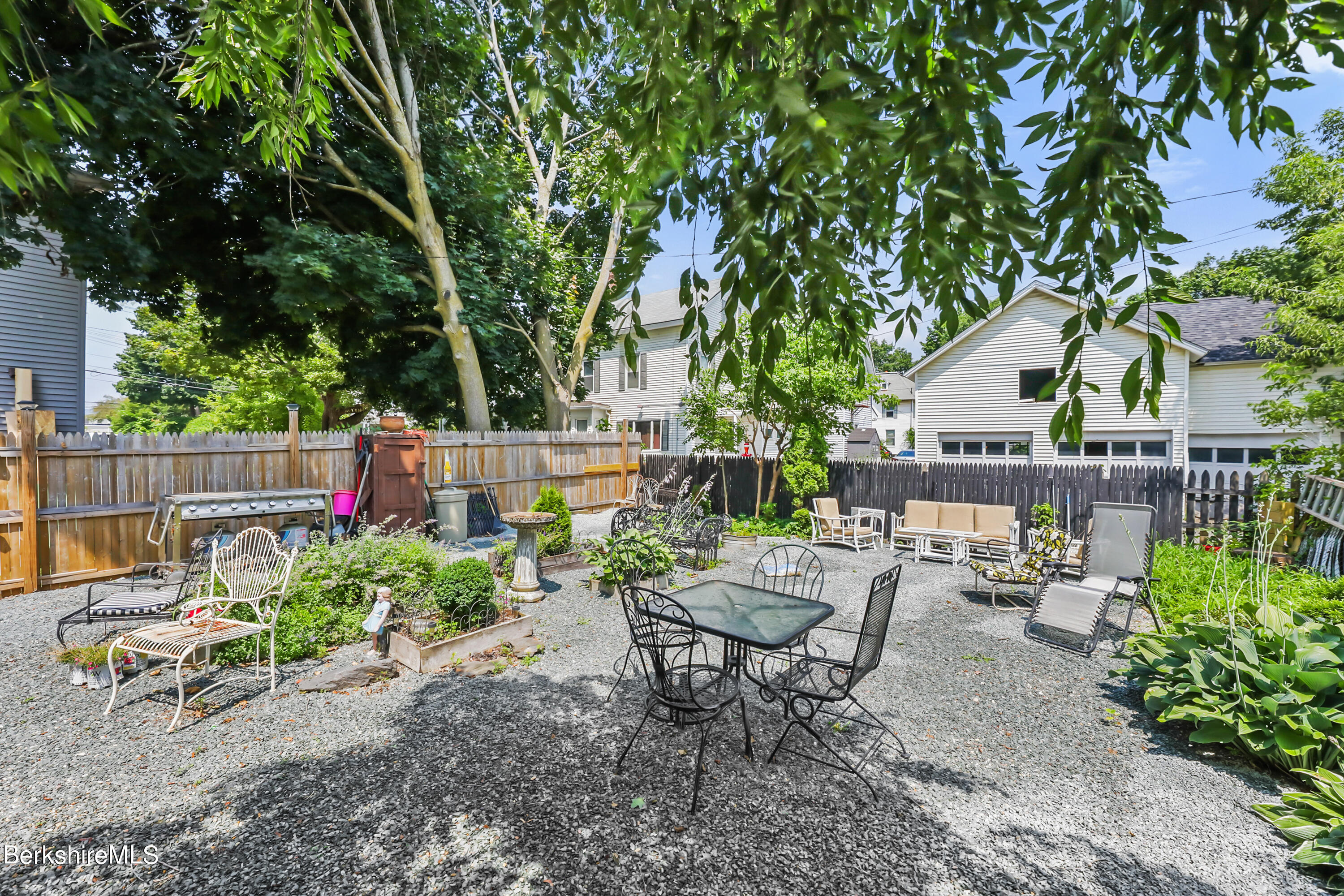 7 Lincoln Street Pittsfield, MA 01201 - Photo 24 of 25 a garden view with a seating space