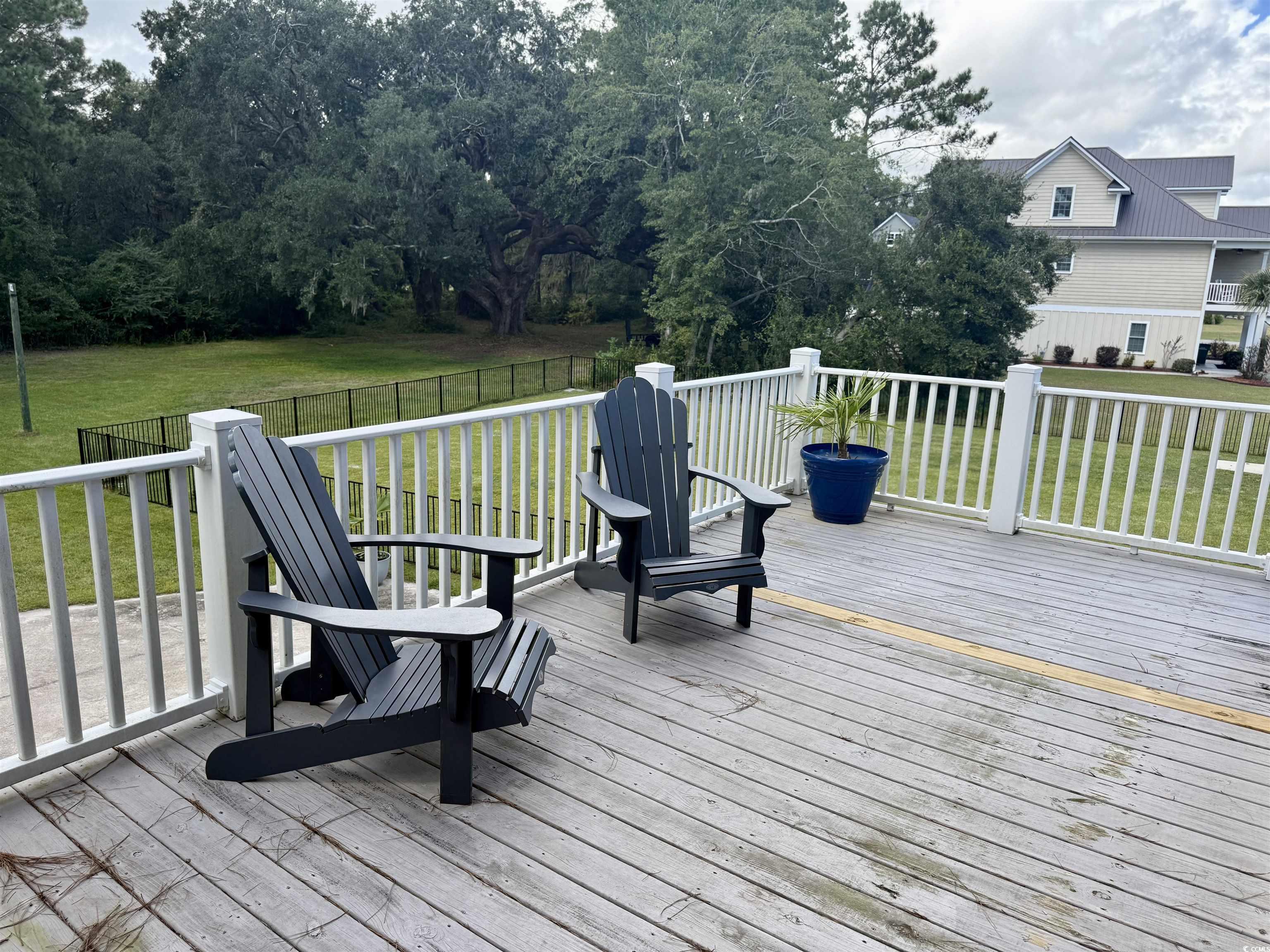100 Oak Bay Drive Georgetown, SC 29440 - Photo 27 of 29 View of wooden deck