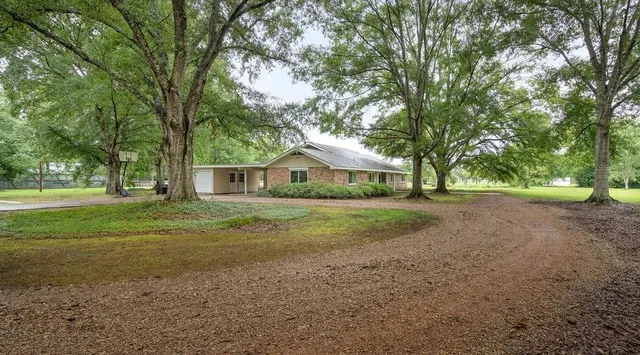 $399,000 | 78021 Donnie Road, Folsom, LA 70437