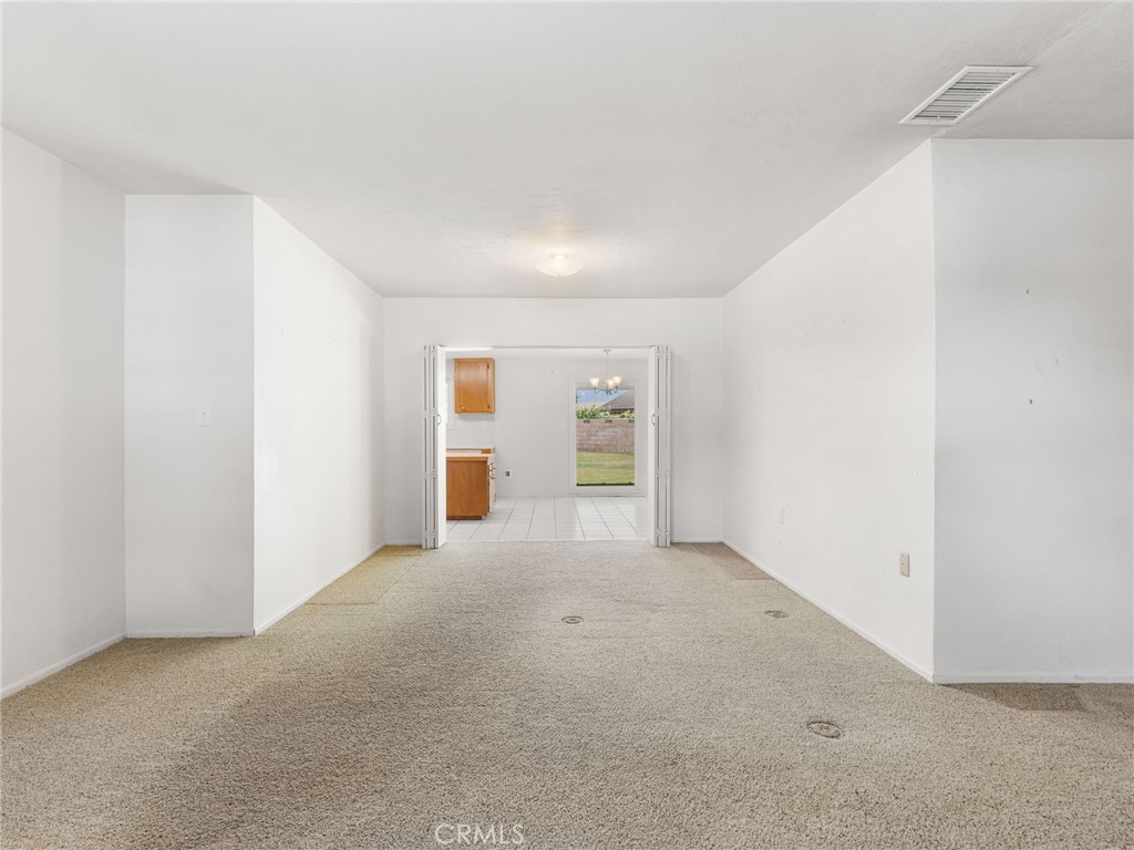 2973 Flanders Road Riverside, CA 92507 - Photo 17 of 55
