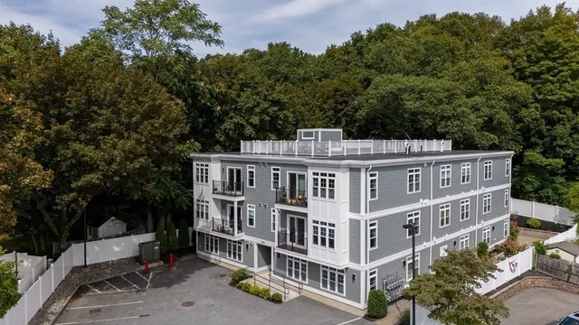 $3,000 | 315 College Farm Road, Unit 1, Waltham, MA 02451