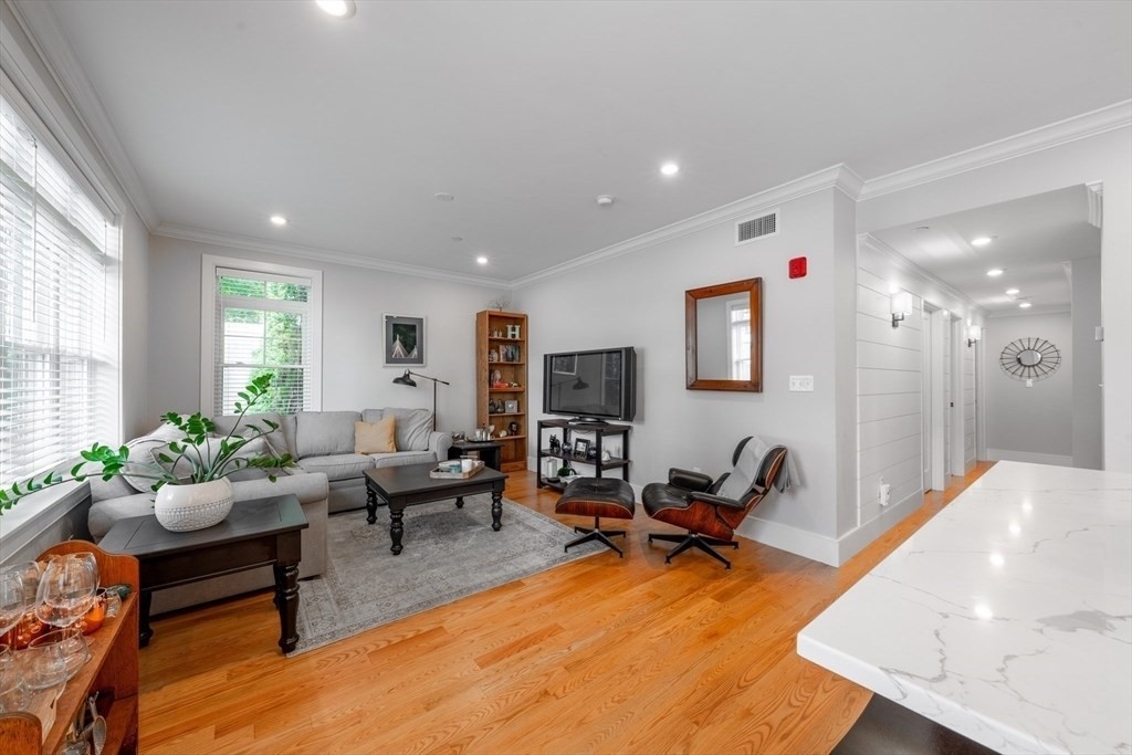 315 College Farm Road, Unit 1 Waltham, MA 02451 - Photo 6 of 15