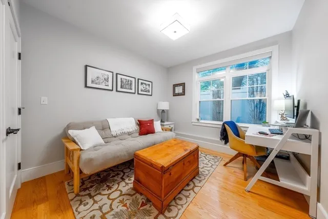 $3,000 | 315 College Farm Road, Unit 1, Waltham, MA 02451