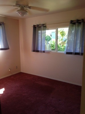 393 Eggerking Road Kapaa, HI 96746 - Photo 8 of 12 an empty room with a window