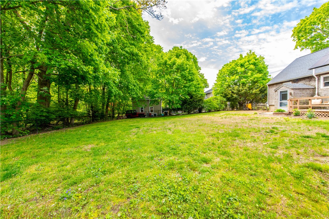75 Knotty Oak Road Coventry, RI 02816 - Photo 13 of 48