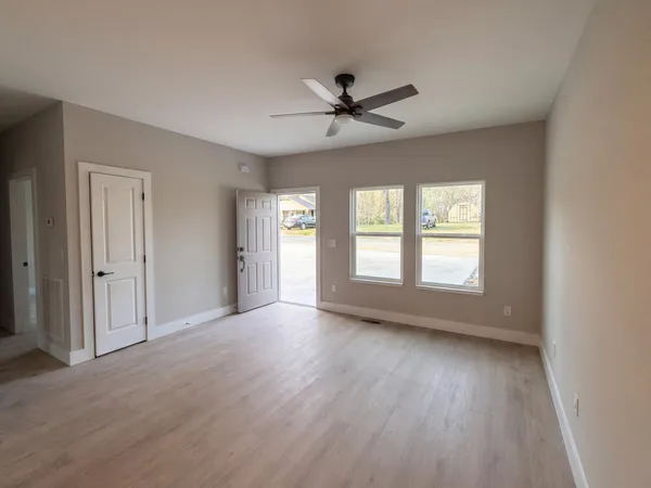 $450,000 | 1622-1624 21st Street Southeast, Cleveland, TN 37311