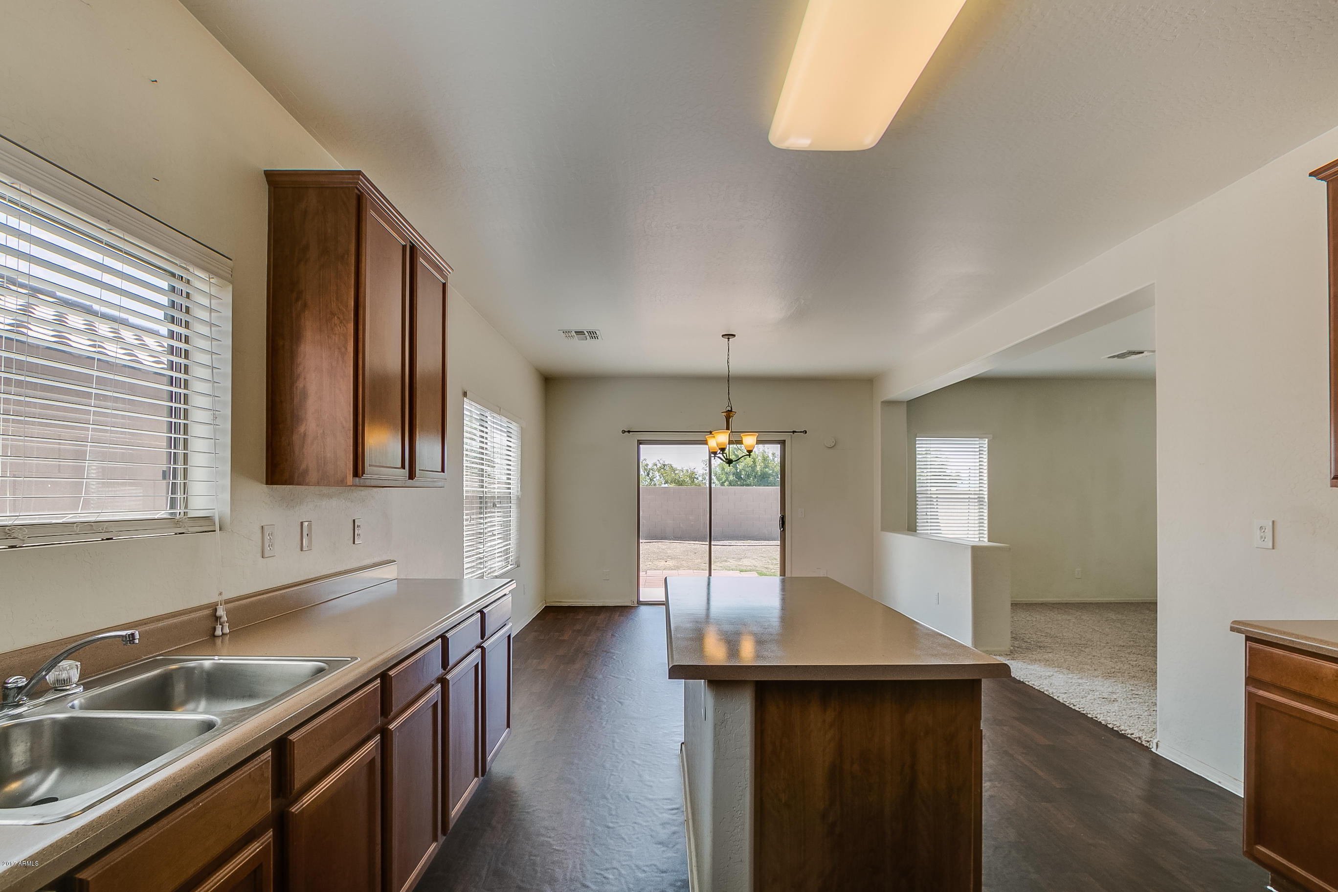 9417 West Eaton Road Phoenix, AZ 85037 - Photo 6 of 40 Eaton-004