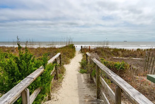 $635,000 | 1400 Ocean Boulevard, Unit 308B, Isle of Palms, SC 29451