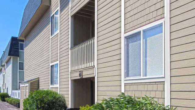 $635,000 | 1400 Ocean Boulevard, Unit 308B, Isle of Palms, SC 29451