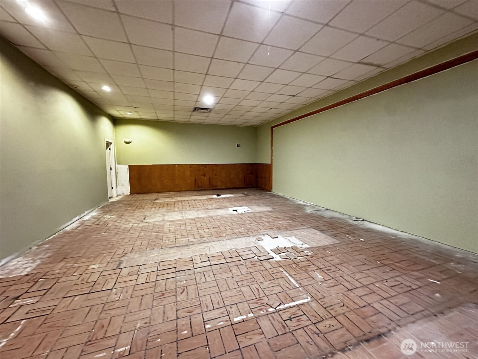 2701 Sumner Avenue Aberdeen, WA 98520 - Photo 7 of 11 a view of empty room