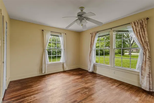 $340,000 | 914 Griffith Avenue, Terrell, TX 75160