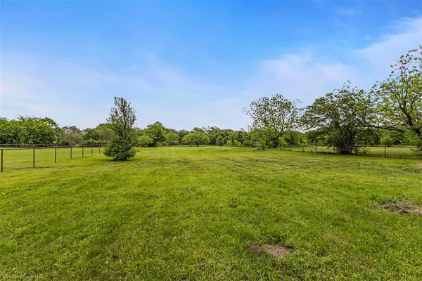 $340,000 | 914 Griffith Avenue, Terrell, TX 75160