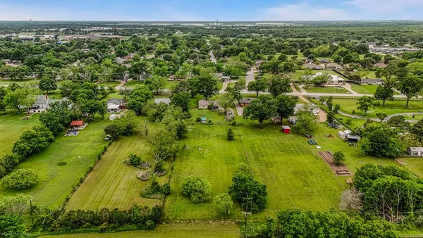 $340,000 | 914 Griffith Avenue, Terrell, TX 75160