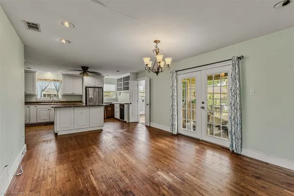 $340,000 | 914 Griffith Avenue, Terrell, TX 75160