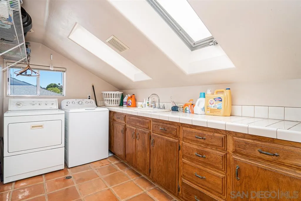1631 Eastside Road El Cajon, CA 92020 - Photo 18 of 25 Gallery Image 18