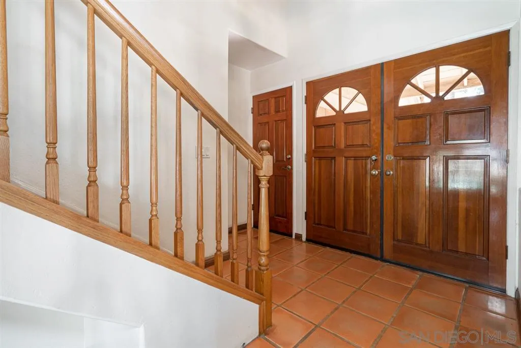1631 Eastside Road El Cajon, CA 92020 - Photo 4 of 25 Gallery Image 4