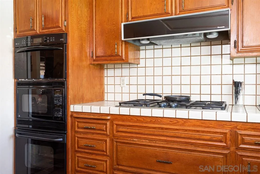 1631 Eastside Road El Cajon, CA 92020 - Photo 8 of 25 Gallery Image 8